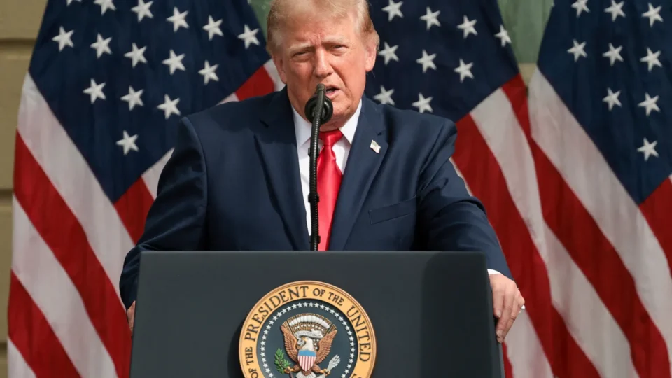Trump diz que Irã poderia “destruir” Los Angeles ou San Diego e gera reação