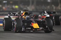 Verstappen vence GP de Singapura pela primeira vez; Bortoleto abandona