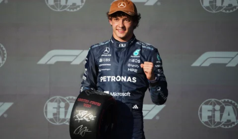 Antonelli larga na pole nos EUA e pode ser campeão hoje