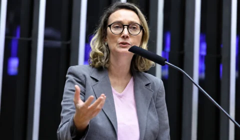 Maria do Rosário propõe prisão para patrão que exigir acesso às redes de funcionários