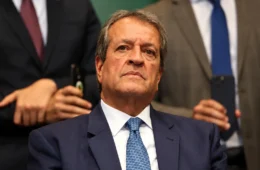 Moraes autoriza Valdemar a visitar Bolsonaro após derrota de Flávio