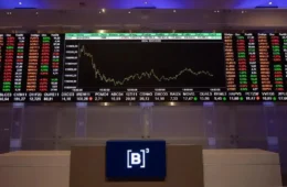 Bolsa despenca 13,43% após reeleição de Lula e dólar fecha a R$ 5,40
