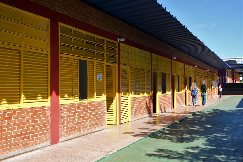 Paralisação dos professores está prevista para quarta (21/10), enquanto a suspensão de sexta (23/10) ocorre por causa da preparação para o segundo turno das eleições