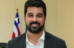 Secretário de Salvador está na França enquanto Justiça Eleitoral ordena sua prisão