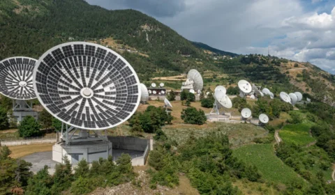 Celular via satélite chega ao Brasil, mas tem restrições; veja como vai funcionar