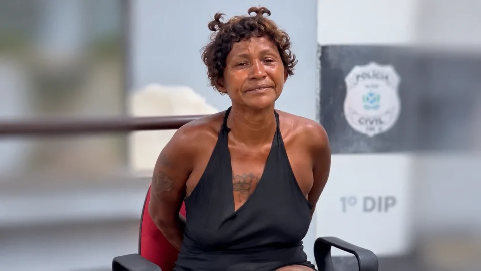 Adolescente é esfaqueada durante corrida de moto por aplicativo em Manaus; mulher é detida