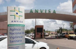 Anvisa proíbe venda e uso de produtos de limpeza de duas marcas; veja quais são