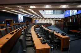 Orçamento do Rio prevê rombo de quase R$ 14 bilhões em 2027; Alerj define votação