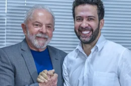 VÍDEO: Lula quer usar celular de Janja para participar de canal de Janones