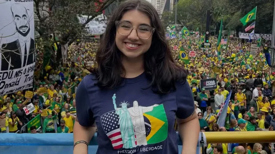 Câmara de Santos retira homenagem a Eduarda Campopiano após protestos contra deputada eleita