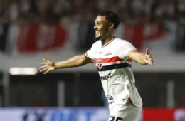 São Paulo x Vitória e Vasco x Remo movimentam o Brasileirão neste sábado; veja horários