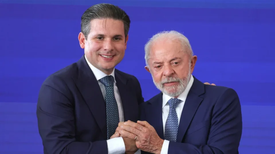 Lula busca apoio individual de líderes do Centrão após partidos aderirem a Flávio Bolsonaro