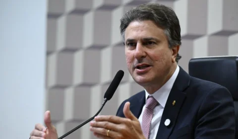 Camilo Santana assume comando da campanha de Lula no 2º turno