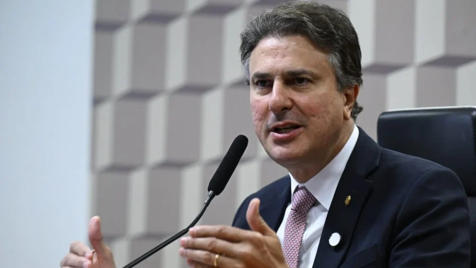 Camilo Santana assume comando da campanha de Lula no 2º turno