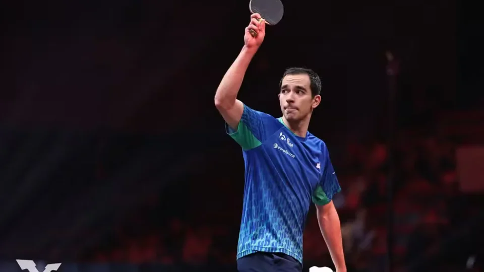 Hugo Calderano vence no China Smash e avança às quartas de final invicto nos sets