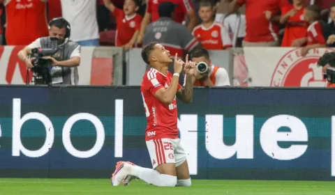 Gol relâmpago! Vitinho marca em 42 segundos e bate recorde no Brasileirão 2026 contra Corinthians