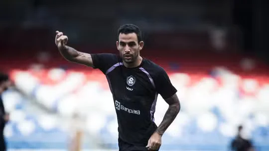 O empate mantém a pressão sobre o Remo, que precisa de uma sequência de vitórias para reduzir a distância em relação aos primeiros clubes fora da zona de rebaixamento.