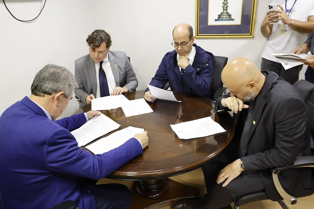 Como o projeto ainda não foi aprovado definitivamente, as penalidades previstas no texto não estão em vigor.
