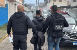 Polícia prende seis suspeitos de ameaçar matar jovem para extorquir dinheiro em Porto Alegre