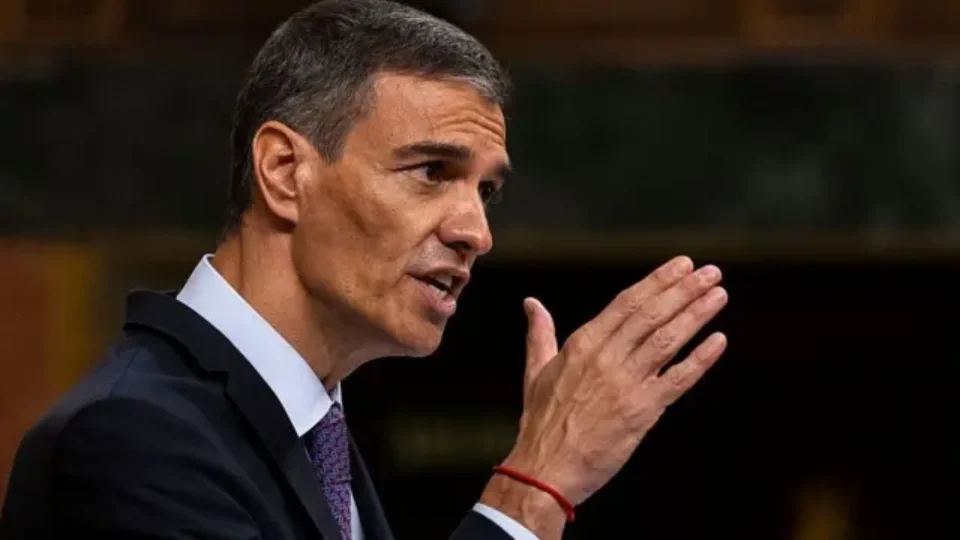 Sánchez dissolve Parlamento e antecipa eleição na Espanha