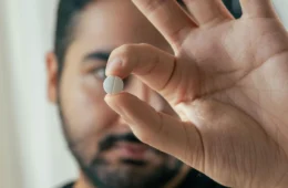 Anticoncepcional masculino pode mudar tudo: uma pílula teria efeito por até 8 horas