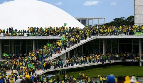 Nenhum dos 10 candidatos ligados a processos do 8 de Janeiro consegue se eleger