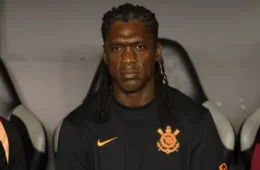 Com Corinthians no Z-4, Seedorf descarta pensar em queda e rebate pressão por demissão