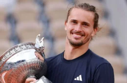 Zverev reclama de punição por demora no saque e perde semifinal em Xangai após polêmica