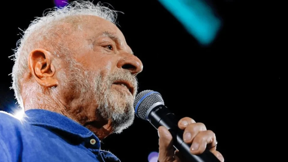 Lula escala quatro aliados para acompanhá-lo no debate contra Flávio Bolsonaro na Band