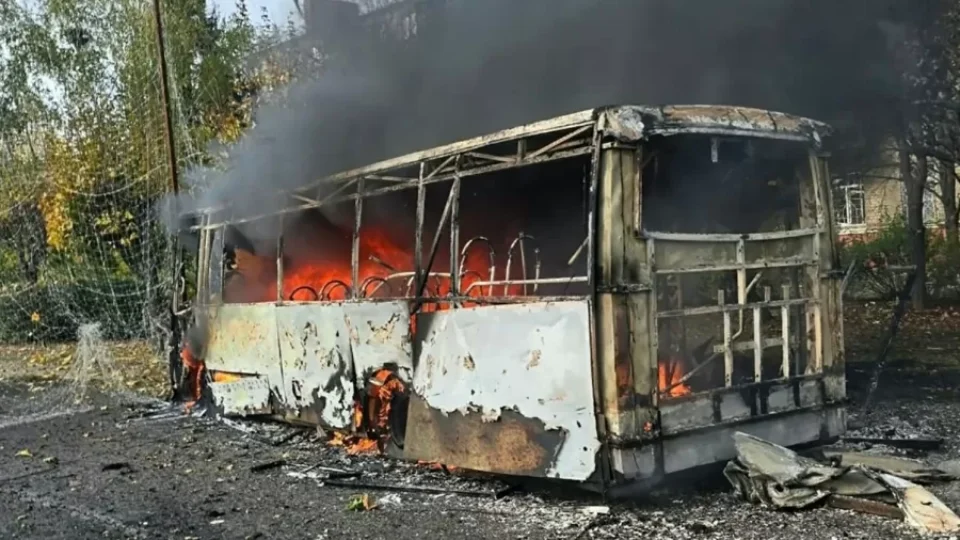 Ataque russo contra ônibus deixa ao menos 33 mortos e 18 feridos na Ucrânia