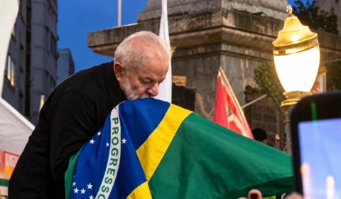 Lula vence em 528 cidades de Minas e vira resultado em 76 delas