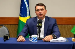 Flávio critica ordem de prisão de Eduardo Bolsonaro e volta a defender impeachment de Moraes
