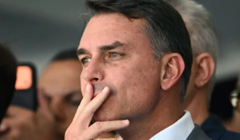 Quem é Flávio Bolsonaro, candidato do PL à Presidência nas Eleições 2026