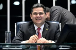Fim da escala 6×1 será votado na quarta-feira (14) no Senado, anuncia Alcolumbre