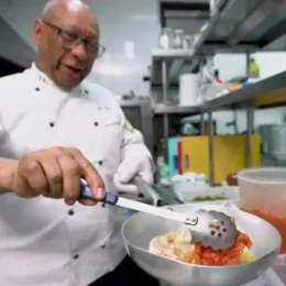 Mineiro que chegou a SP sem dinheiro hoje fatura R$ 600 mil por mês com restaurante italiano