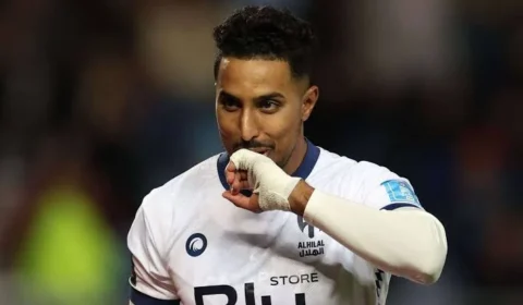 Mesmo com derrota do Al-Hilal, Salem Al-Dawsari fica a um gol de marca histórica na Ásiaar