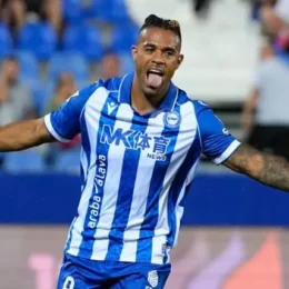 Alavés x Málaga: onde assistir, horário e escalações do jogo desta sexta-feira (23)