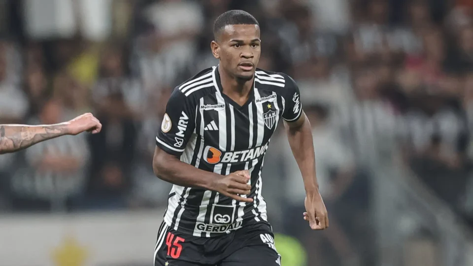 Alisson Santana quase desistiu do futebol e agora chega à Seleção após enfrentar a guerra
