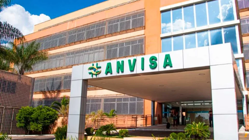 Anvisa suspende armazenamento e venda de medicamentos em distribuidora no DF