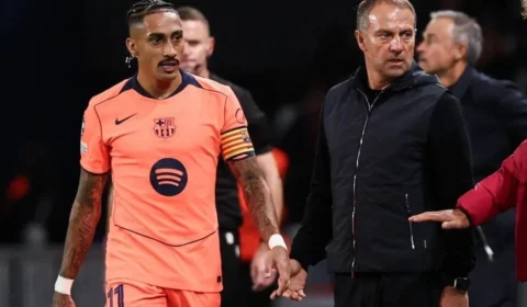 Raphinha admite irritação após substituição contra o PSG: “Fiquei um pouco chateado”