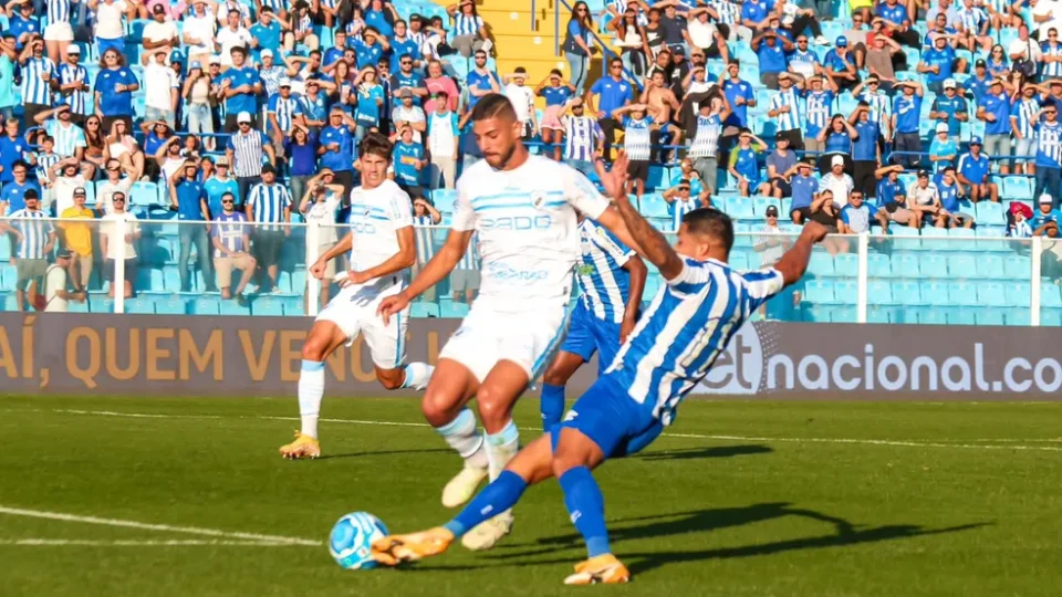 Avaí x Londrina: onde assistir, horário e escalações pela Série B