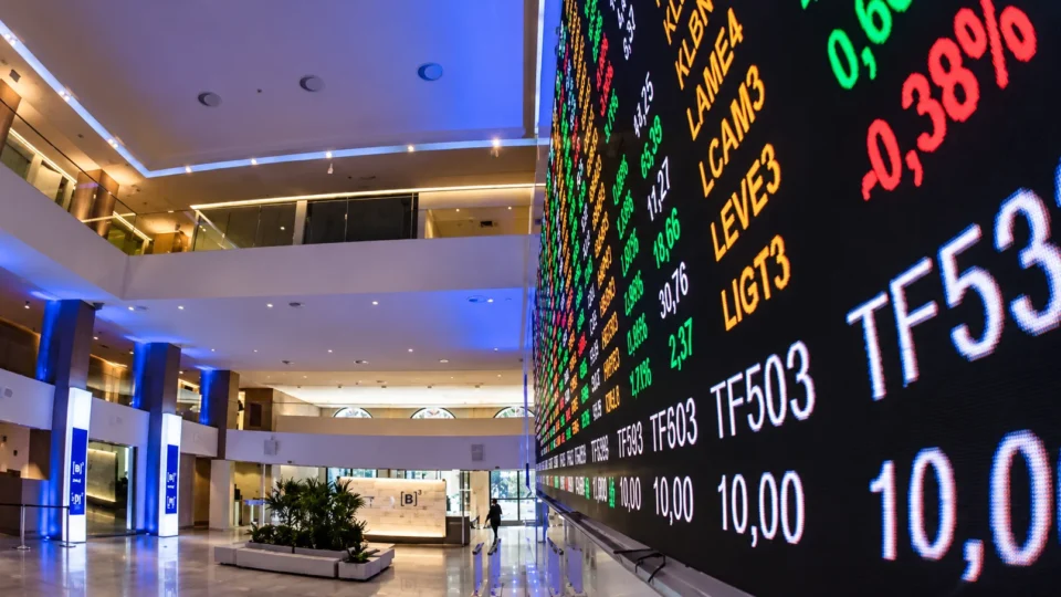 Bilionários brasileiros perdem R$ 75,6 bi em um dia após queda histórica da Bolsa