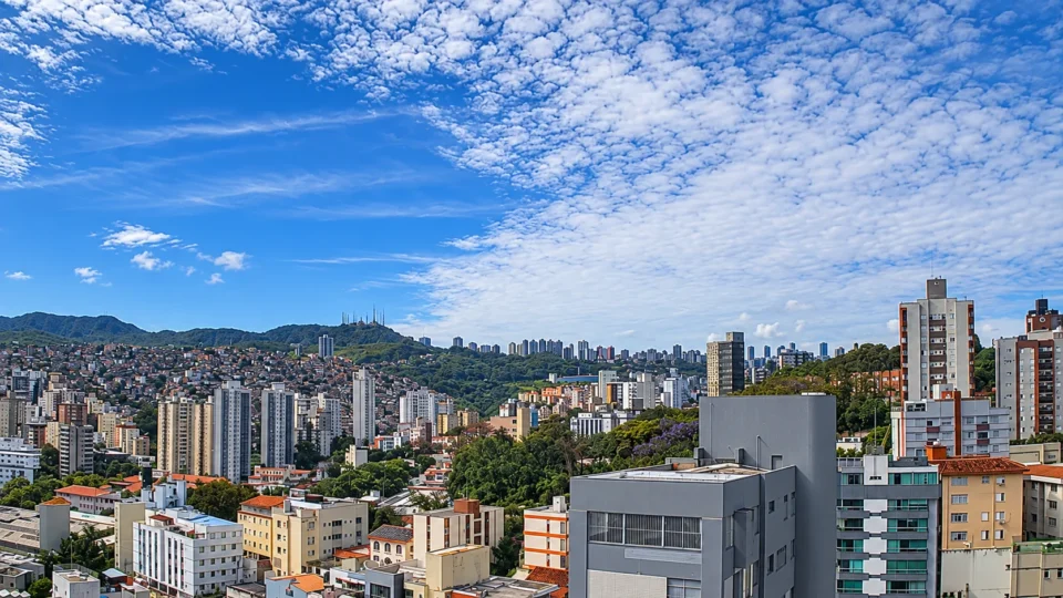 BH está sob alerta de tempestade e granizo nesta terça (6); máxima chega a 28°C