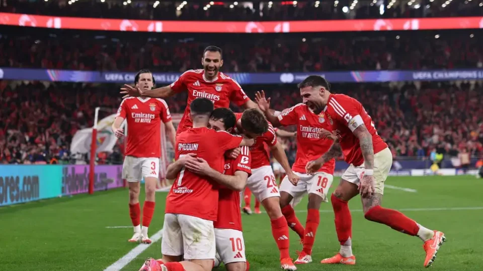Benfica reduz presença de brasileiros no elenco e mudança revela nova estratégia de contratações