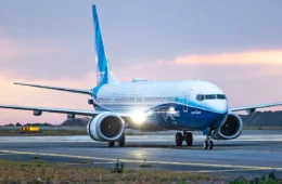 Boeing 737 declara emergência após fumaça sair de lixeira durante voo nos EUA