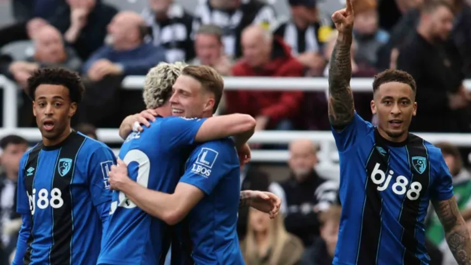 Bournemouth x Leeds: onde assistir, horário e prováveis escalações neste sábado