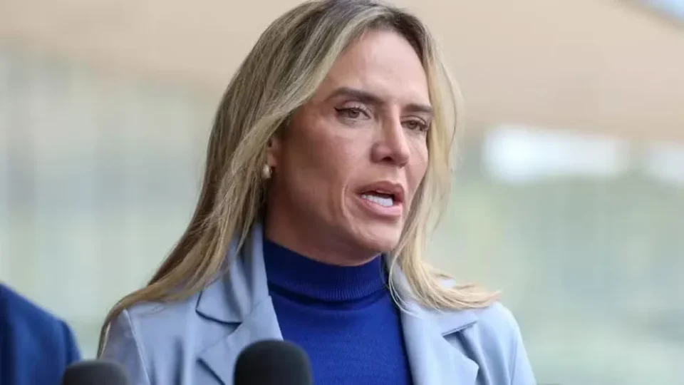 Com apoio de gigantes do centrão, Celina Leão aposta em eleitores moderados para impulsionar Flávio