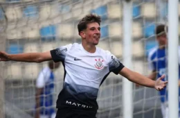 Corinthians goleia Cruzeiro por 3 a 0 e fica perto do título do Brasileiro Sub-17