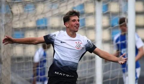 Corinthians goleia Cruzeiro por 3 a 0 e fica perto do título do Brasileiro Sub-17