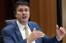 Líder do PT defende reduzir maioridade penal para 16 anos em crimes graves
